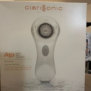 NIB Clarisonic cleaner